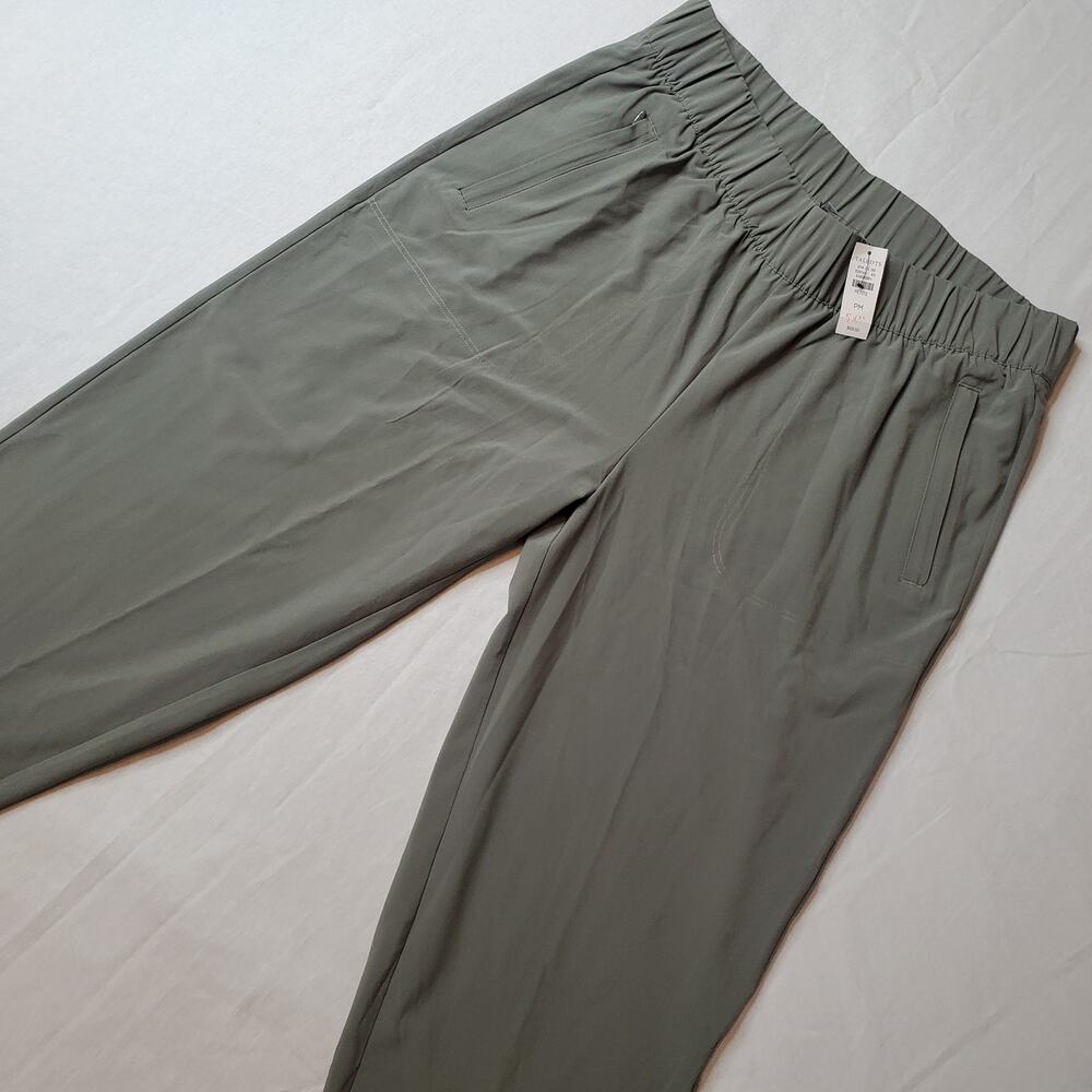 T by Talbots Women's Size MP NWT Activewear Crop Pants Green